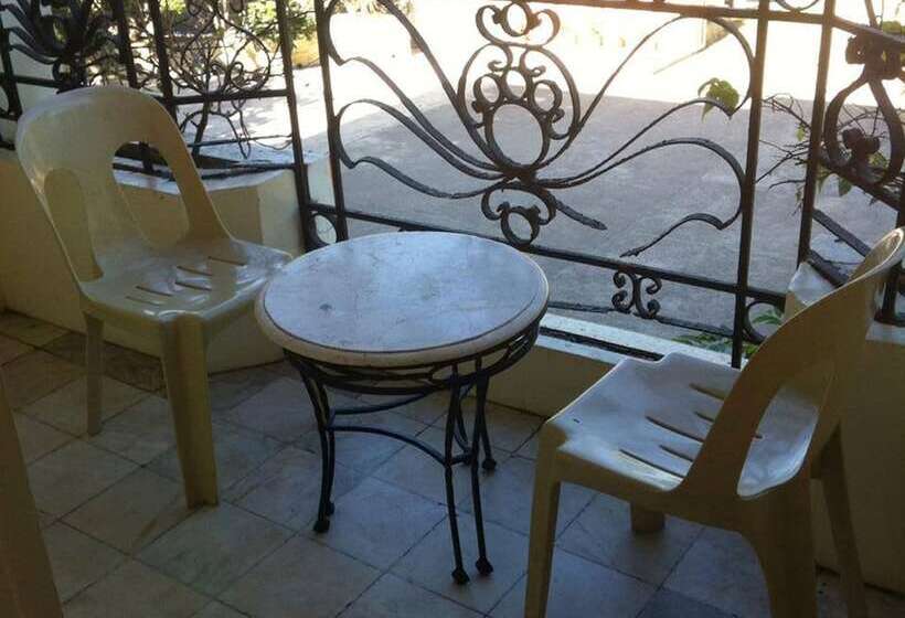 בית מלון כפרי Reddoorz @ Tondaligan Beach