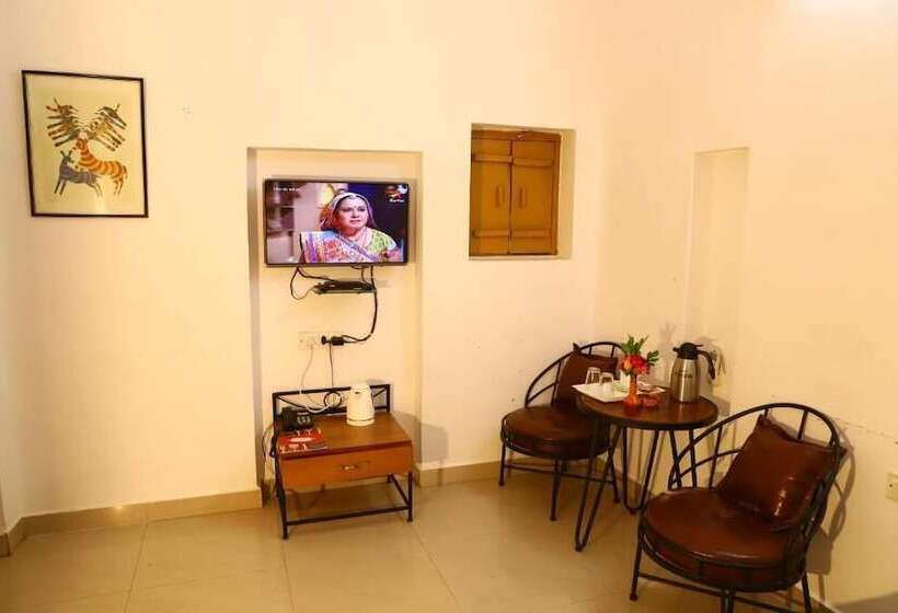 호텔 Tourist Village Khajuraho