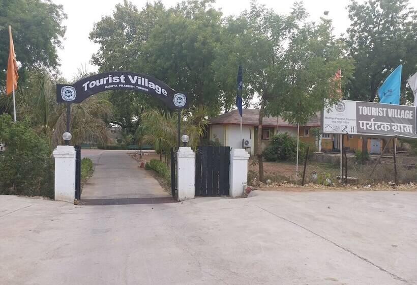 호텔 Tourist Village Khajuraho