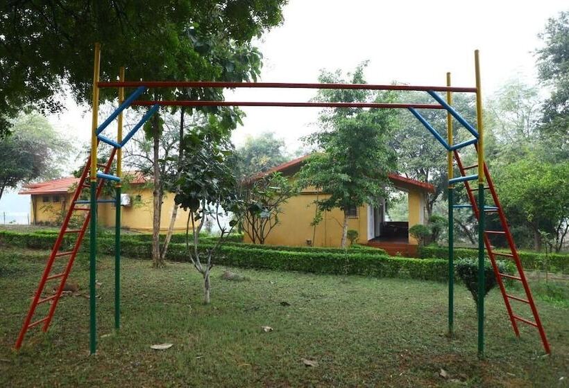 호텔 Tourist Village Khajuraho