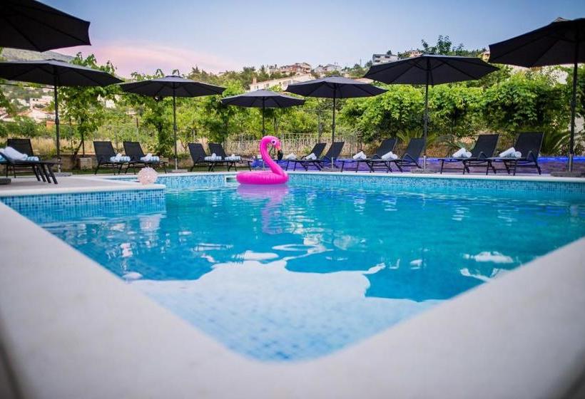 Lct Blue Lions Apartments