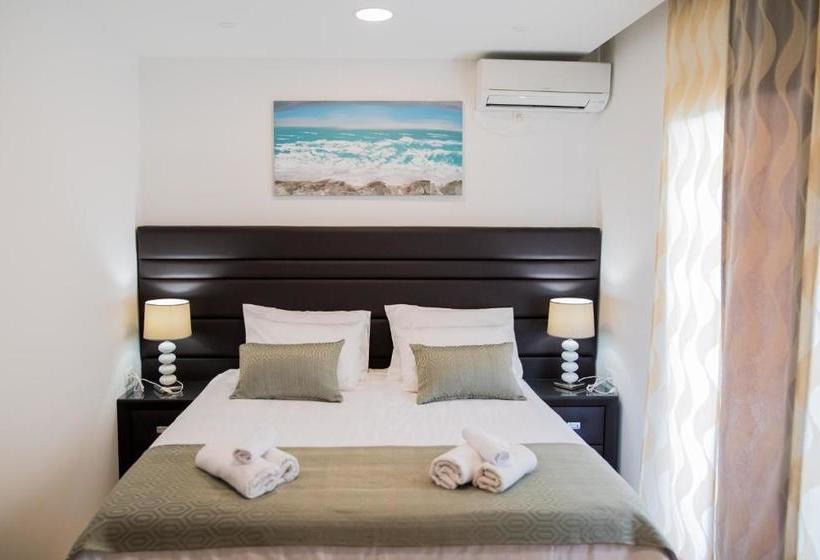 Lct Blue Lions Apartments