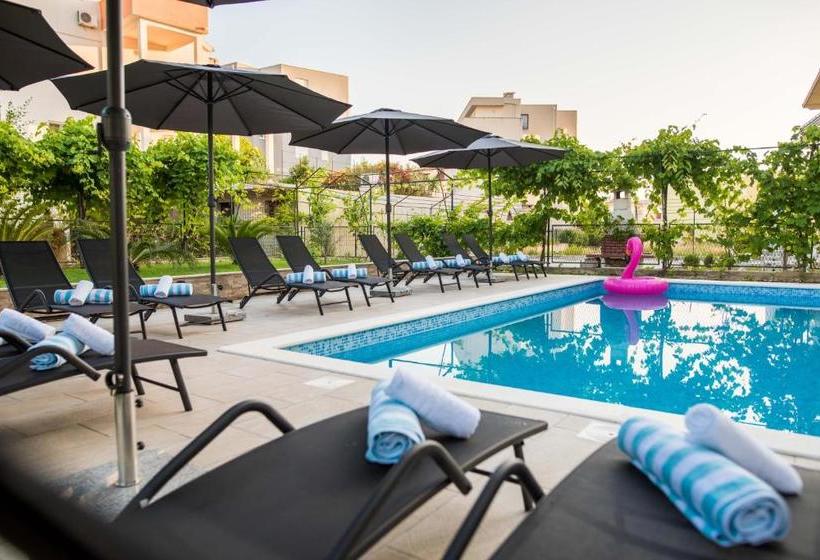 Lct Blue Lions Apartments