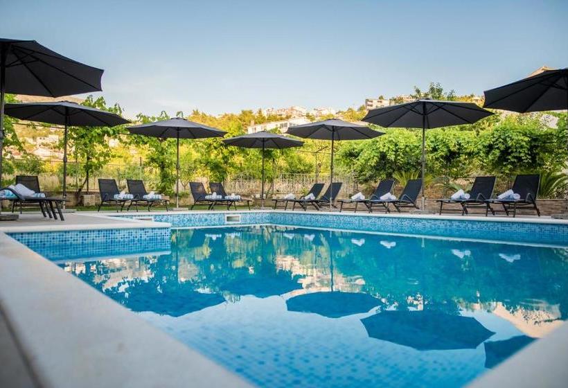 Lct Blue Lions Apartments