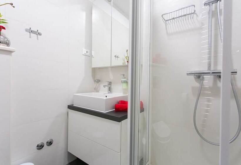 Luxury  Apartments Giovanni With  Pool