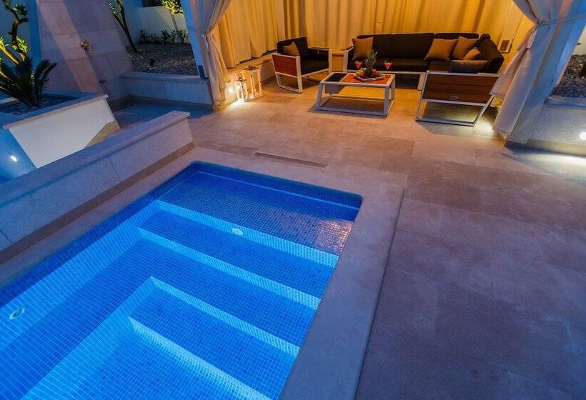 Luxury Apartments Giovanni With Pool