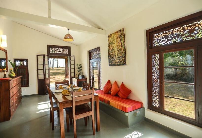 Ocean Cottage Kalametiya