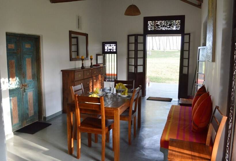 Ocean Cottage Kalametiya