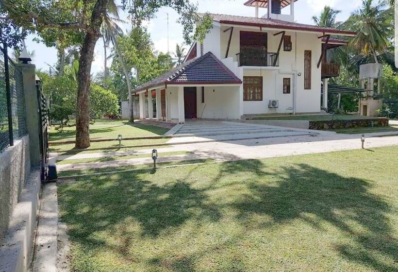 بنسيون Araliya Cottage