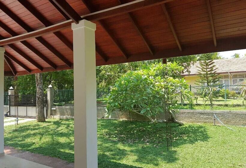 بنسيون Araliya Cottage