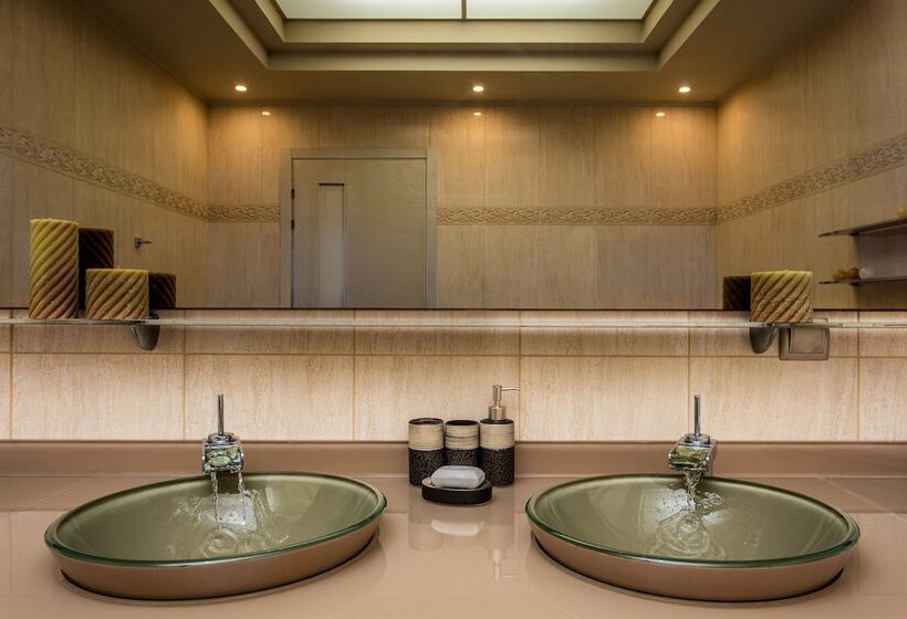 Пансион Callista Luxury Residences