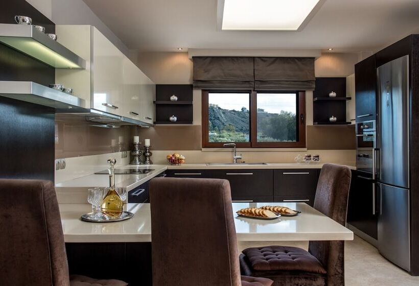 Пансион Callista Luxury Residences