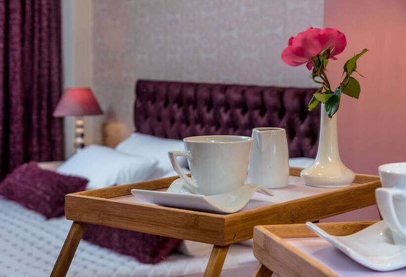 Пансион Callista Luxury Residences