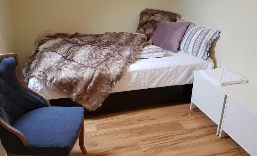 پانسیون Eldstó Art Café Guesthouse