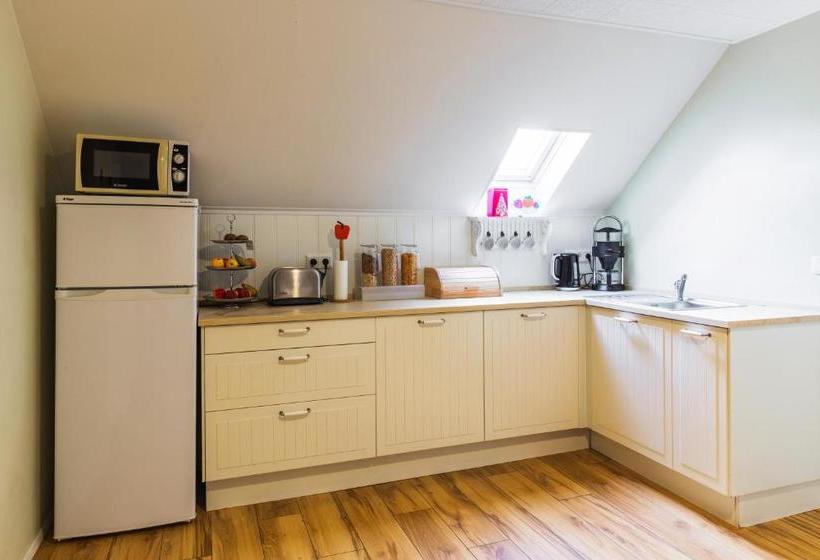 پانسیون Eldstó Art Café Guesthouse