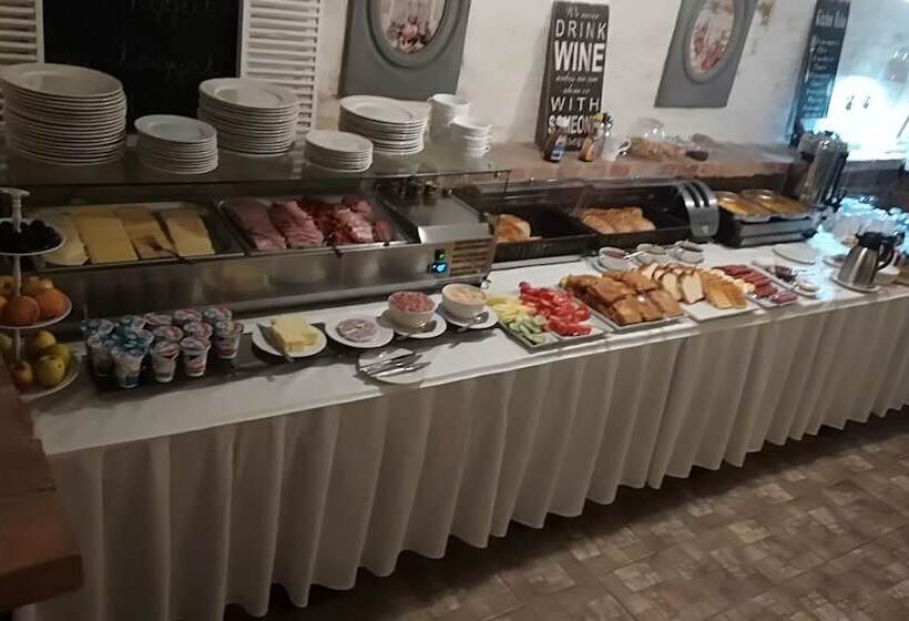 Пансион Guest House Romantika Panzio