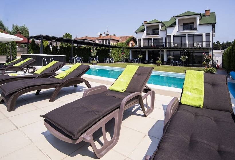 پانسیون Guest House Panorama Aqualux With Free Parking