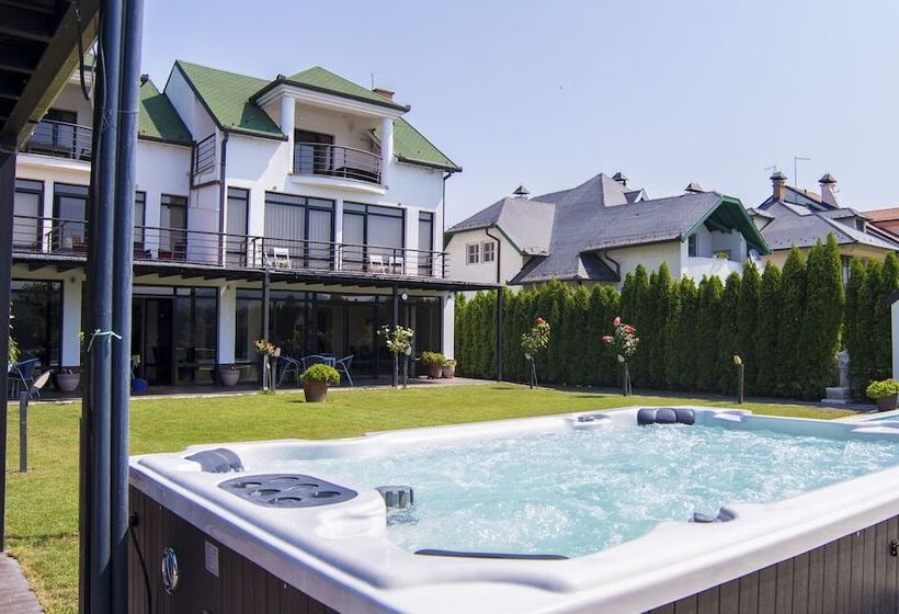 پانسیون Guest House Panorama Aqualux With Free Parking