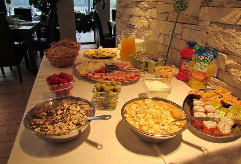 پانسیون Guest House Panorama Aqualux With Free Parking