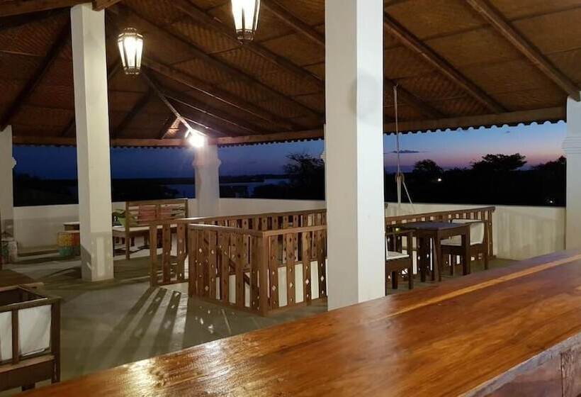 膳宿费 Ulani Lodge