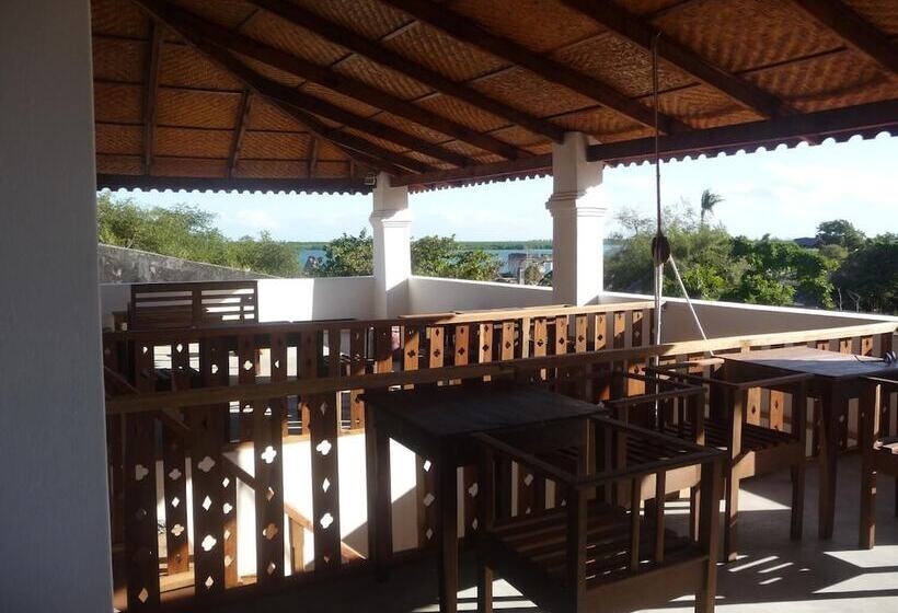 膳宿费 Ulani Lodge