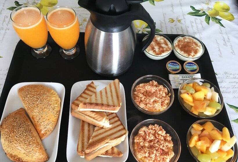 פנסיון Villa Meltemi