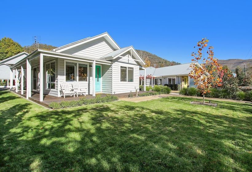 Spring Home  Our Place At Bright