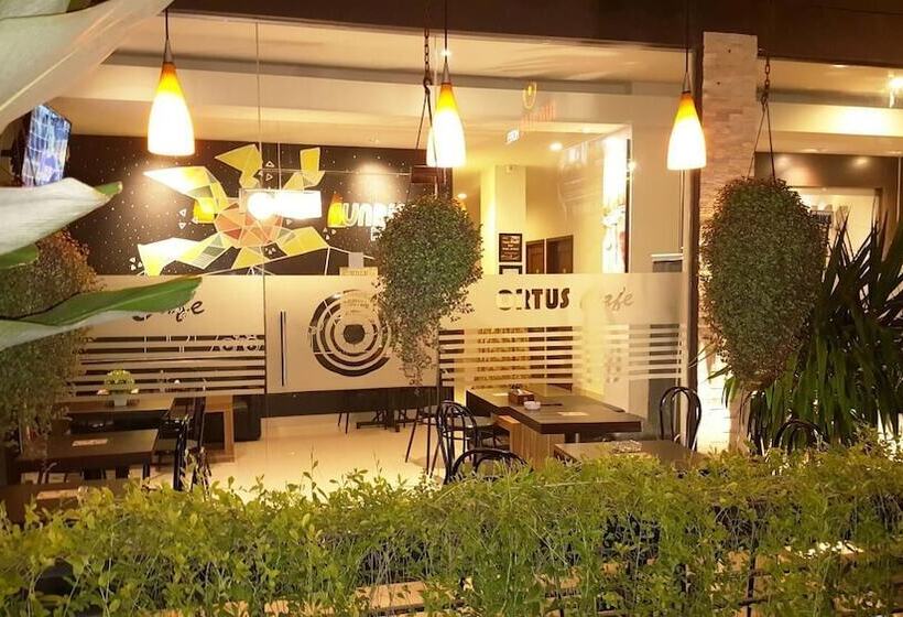 Sunrise Hotel Jombor