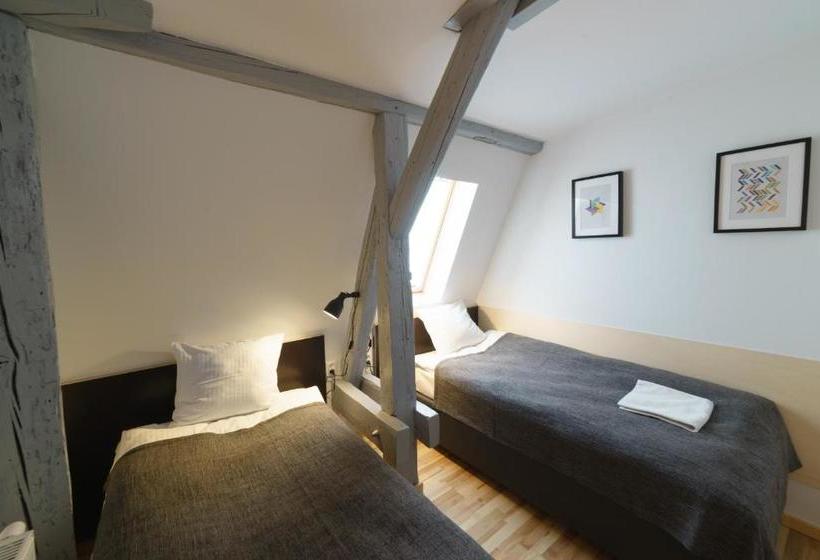 1 Night In Poznań  Matejki Apartments