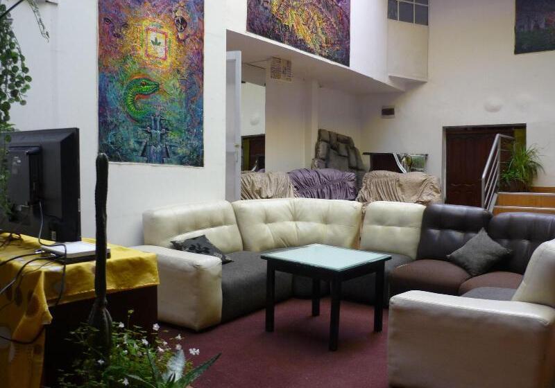 هاستل Casa Inn Hostal