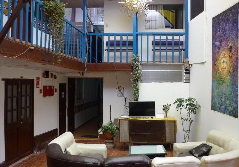 هاستل Casa Inn Hostal