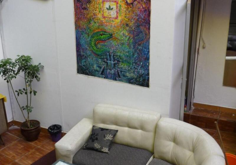 هاستل Casa Inn Hostal