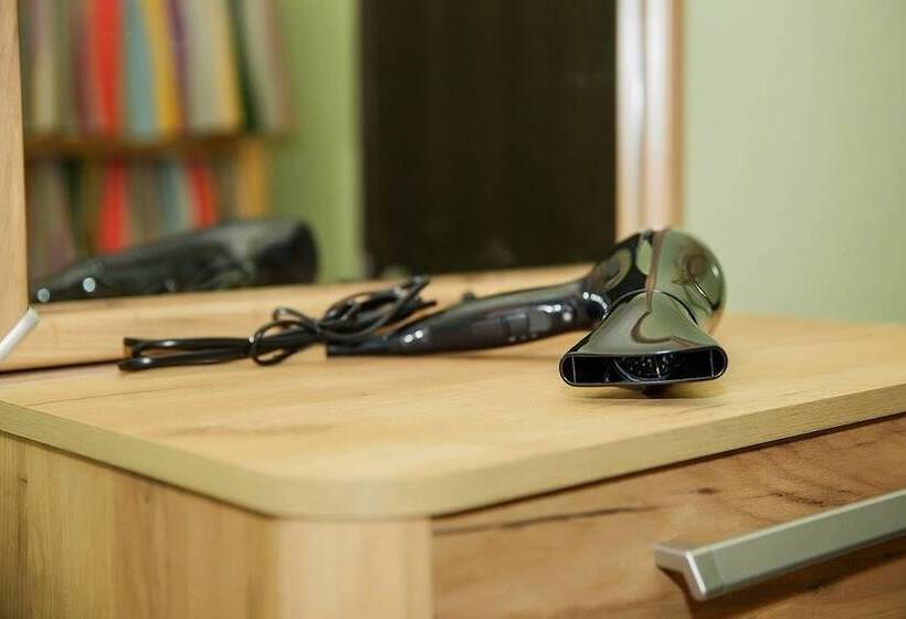 Mini Hotel Club Puteshestvennikov Hostel