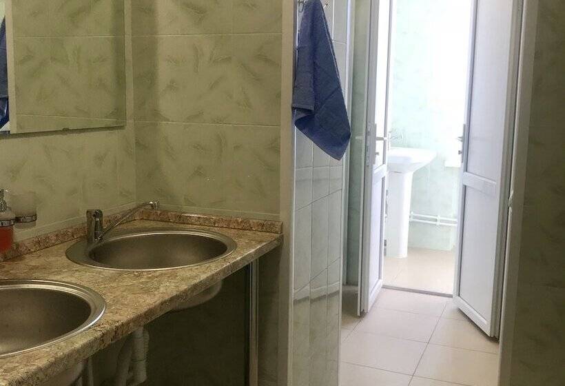 Mini Hotel Club Puteshestvennikov Hostel