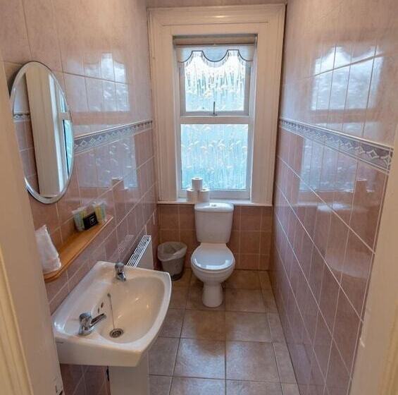 An Sean Ostan Apartments