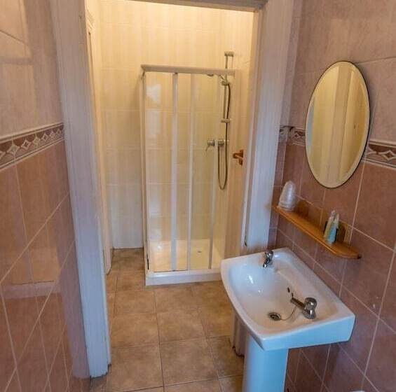 An Sean Ostan Apartments