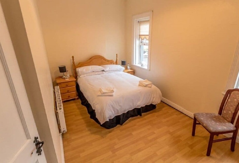 An Sean Ostan Apartments