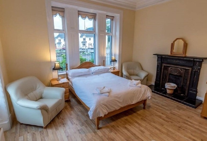 An Sean Ostan Apartments