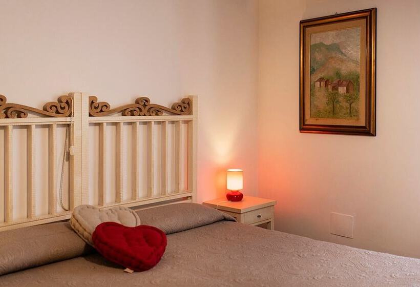 민박 Affittacamere La Piazzetta