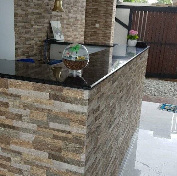 مبيت وإفطار Amber House Lanka