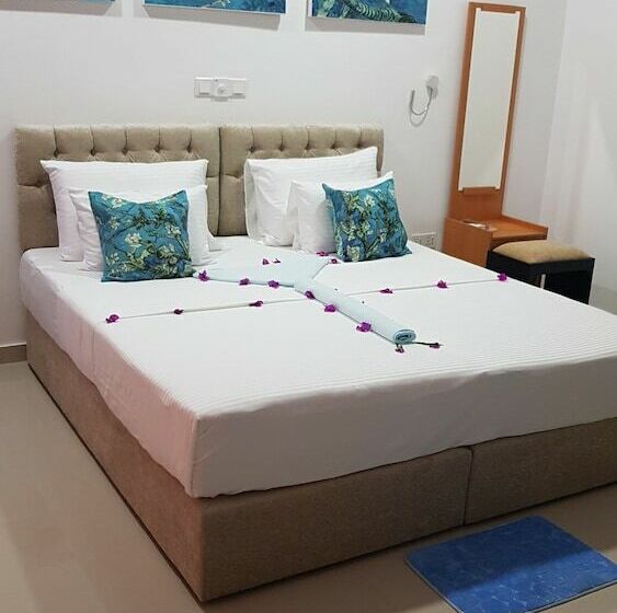 مبيت وإفطار Amber House Lanka