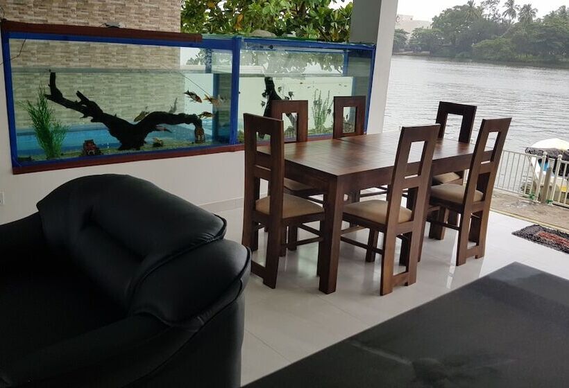 مبيت وإفطار Amber House Lanka