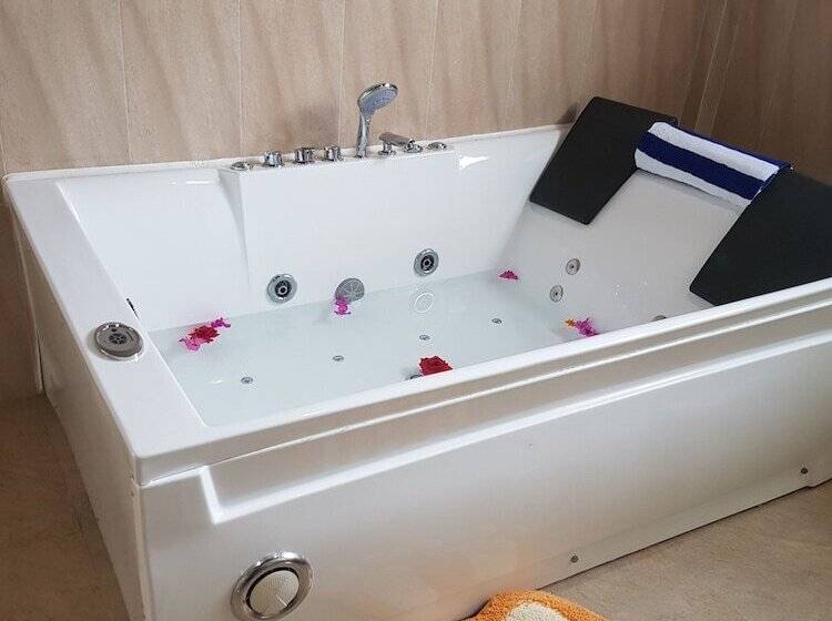 مبيت وإفطار Amber House Lanka