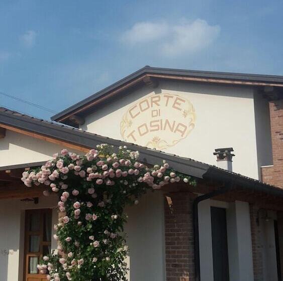 مبيت وإفطار Corte Di Tosina