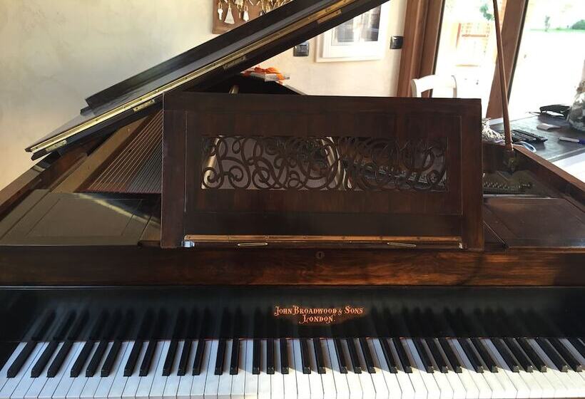 مبيت وإفطار Corte Di Tosina