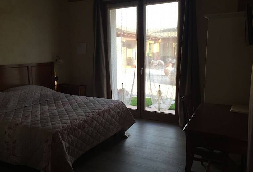 مبيت وإفطار Corte Di Tosina