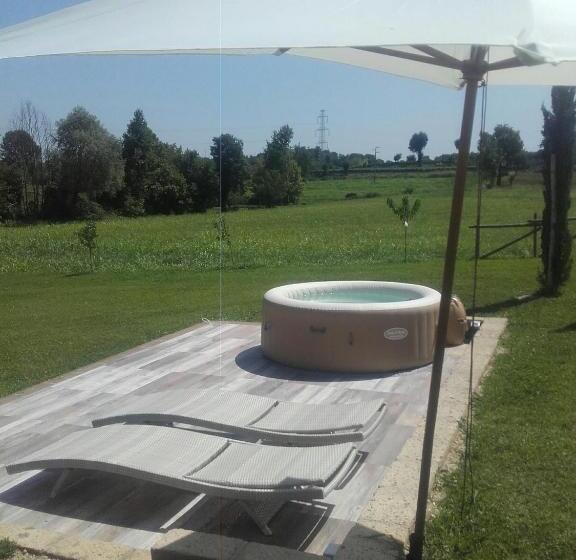 مبيت وإفطار Corte Di Tosina