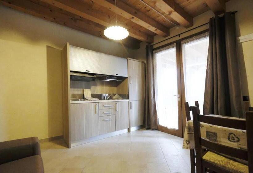 مبيت وإفطار Corte Di Tosina