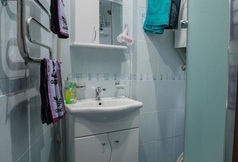 Guest House Seven Nights   Hostel