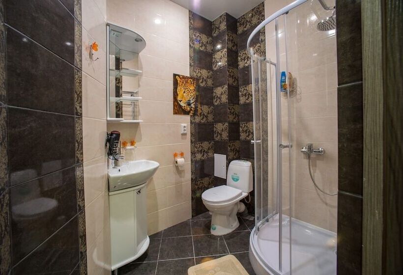 Guest House Seven Nights   Hostel